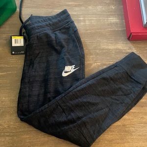 Nike joggers New with tags